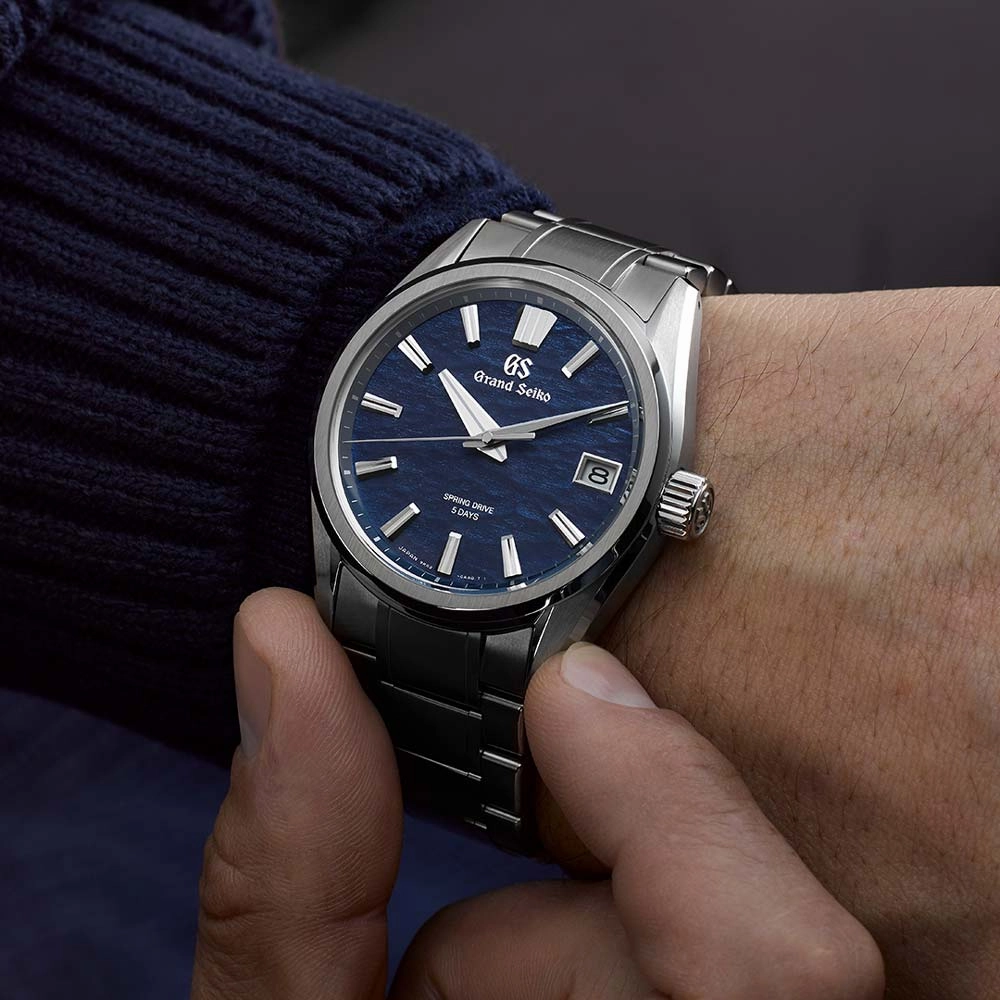 Grand Seiko Evolution 9 Spring Drive Suwa Lake 40mm Blue Dial Titanium Gents Watch SLGA019G