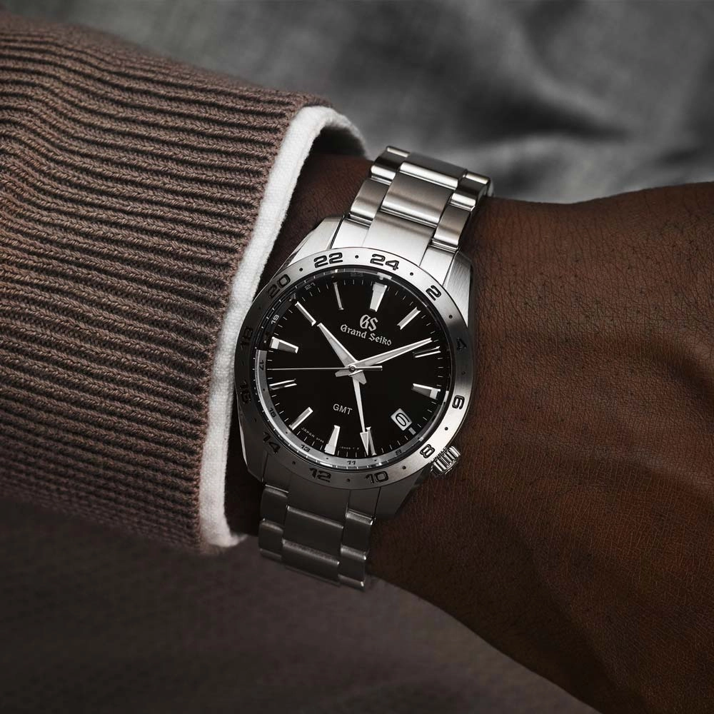 Grand Seiko Sports Collection Slate Quartz GMT 39mm Black Dial Gents Watch SBGN027G