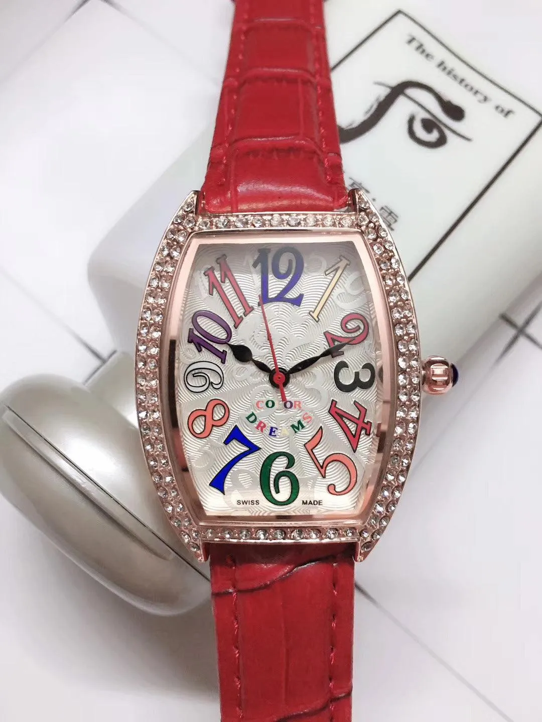 Hot-selling Explosive AliExpress Wechat Fashion Square Flange Ladies Watch Ladies Watch