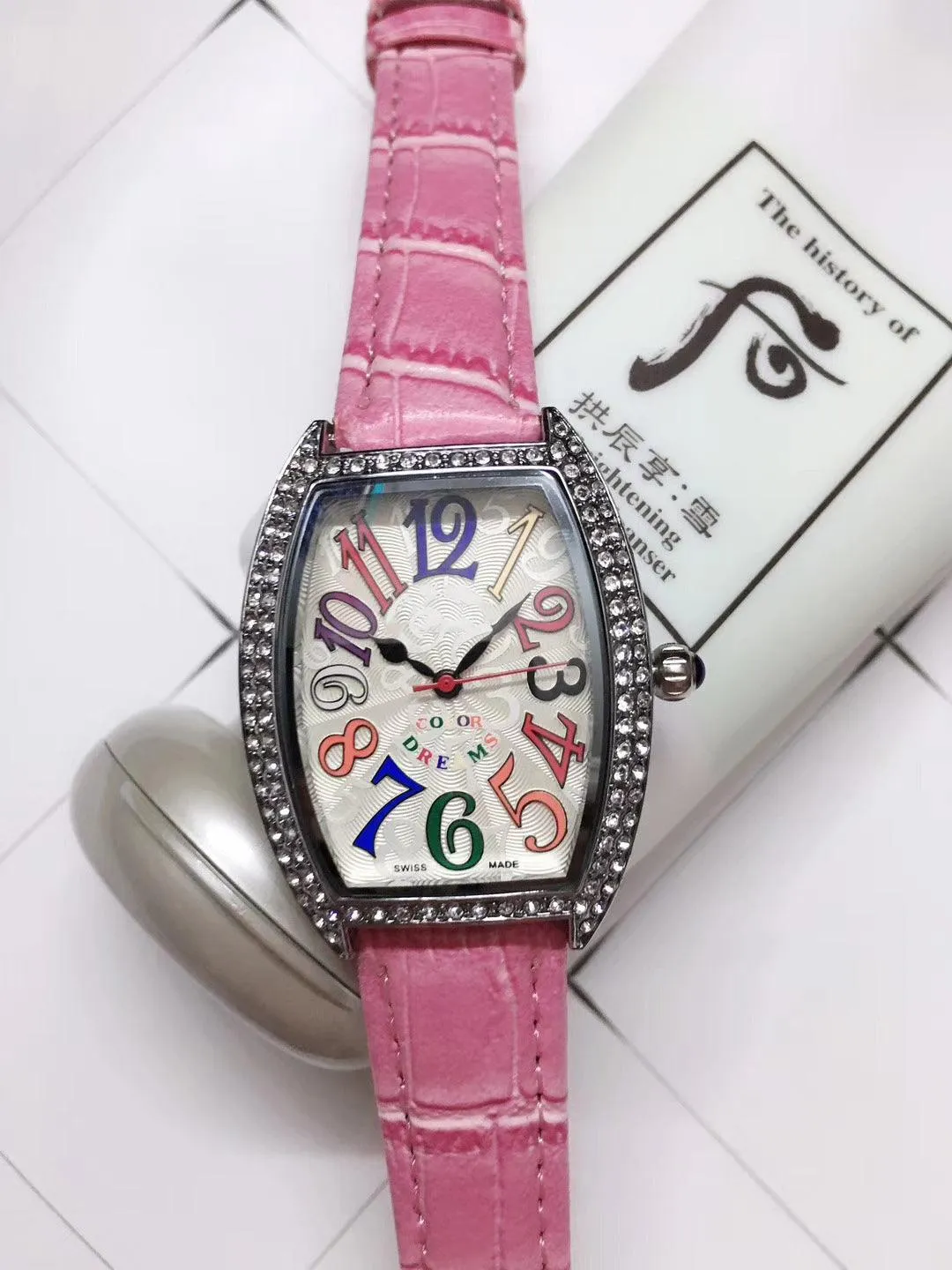 Hot-selling Explosive AliExpress Wechat Fashion Square Flange Ladies Watch Ladies Watch