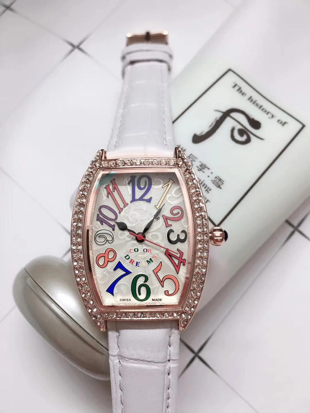 Hot-selling Explosive AliExpress Wechat Fashion Square Flange Ladies Watch Ladies Watch