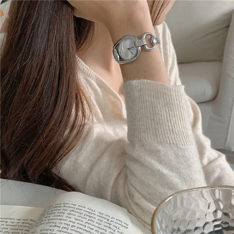 Niche Retro Artistic Dial Steel Strap Bracelet Watch For Women 