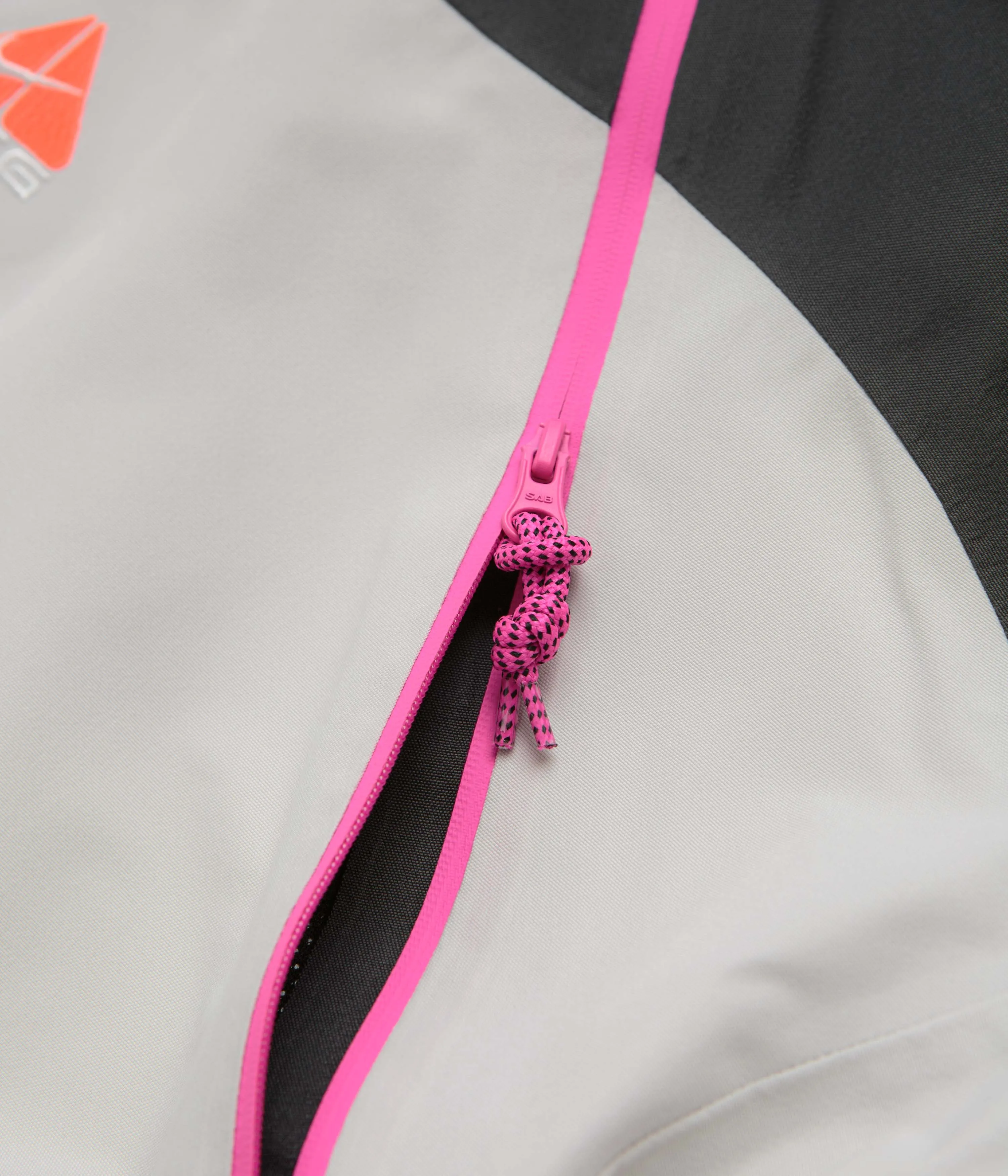 Nike ACG Chena Vortex Jacket - Light Orewood Brown / Anthracite / Summit White Nike ACG Outdoor Clothing