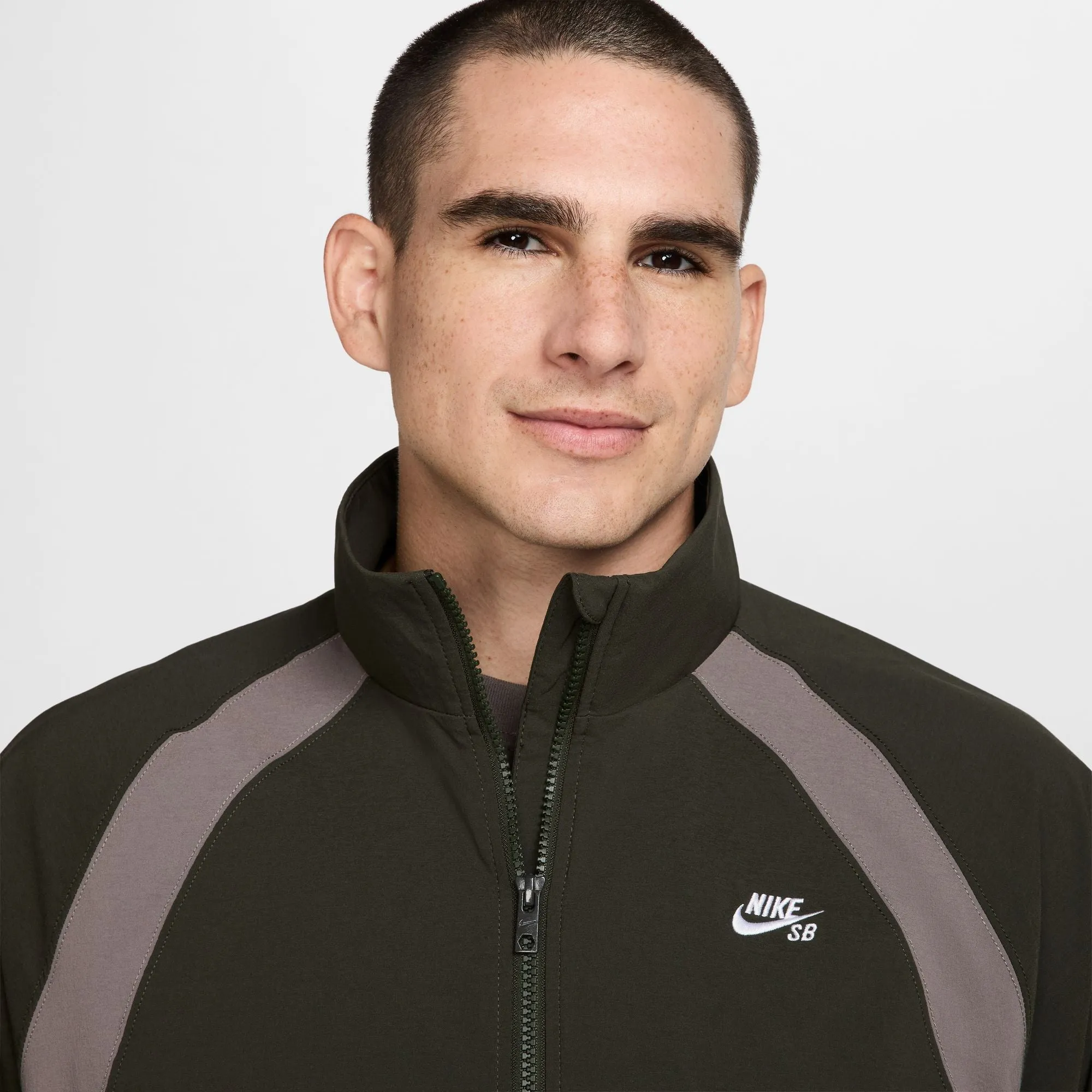 Nike SB DF Full Zip Woven Jacket - Sequoia/Cave Stone/White Clothing_Nike-Sb