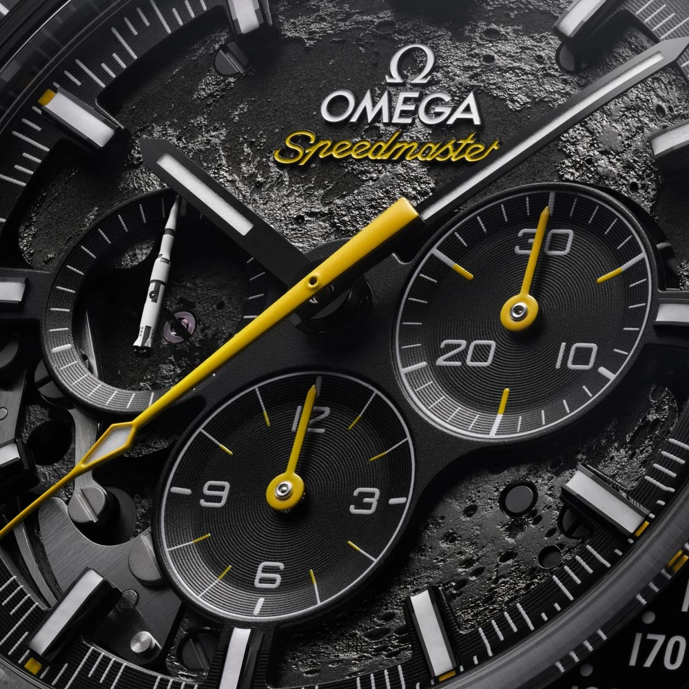 OMEGA Speedmaster Dark Side of The Moon Apollo 8 Chronograph 44.25mm Black Ceramic Manual Wound Gents Watch 31092445001001