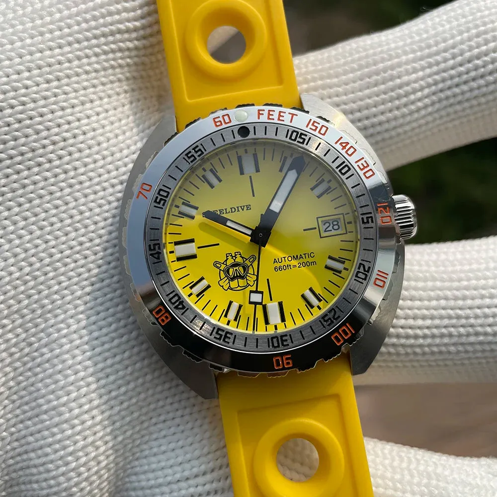 Welcome DealSteeldive SD1967 Sub 300T Diver Watch