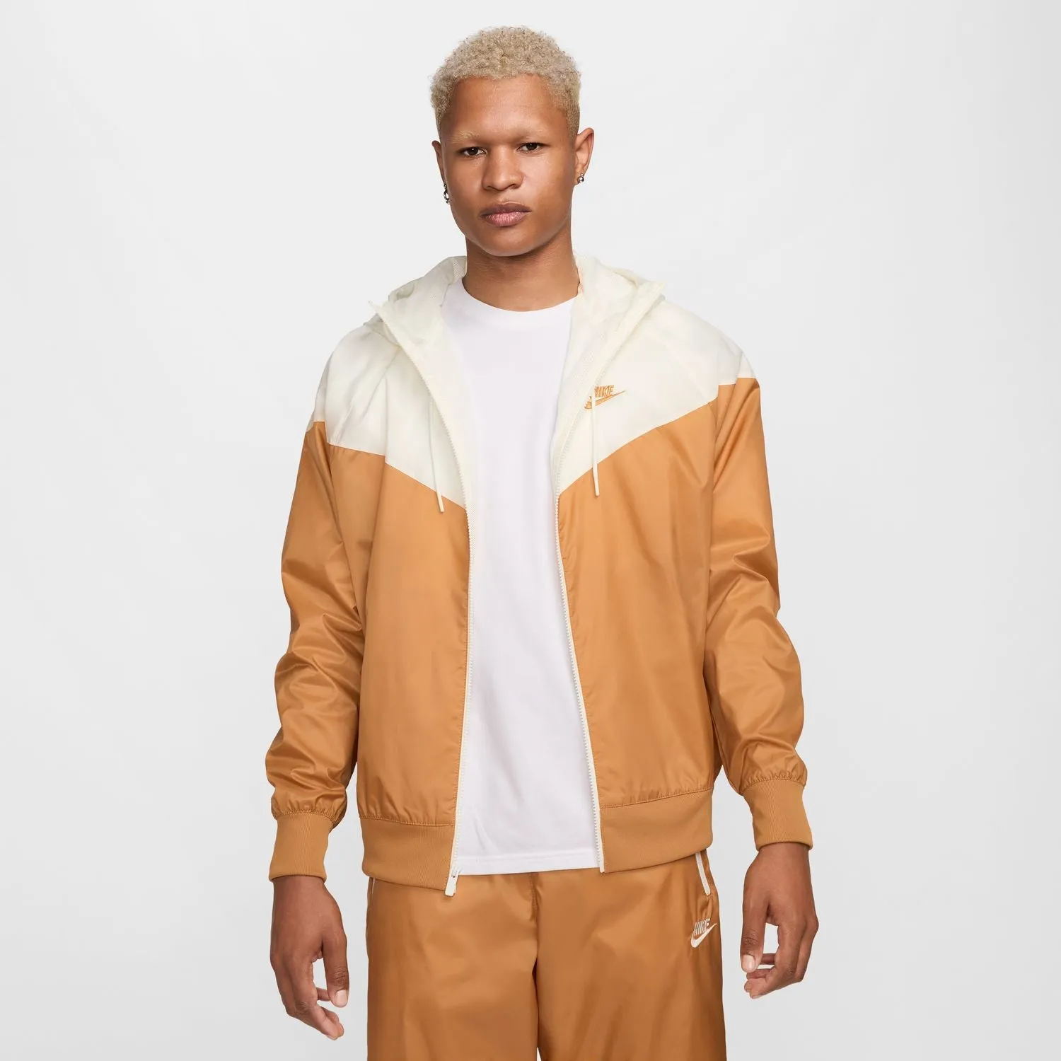 Windrunner Jacket – Mens Clothing_Nike