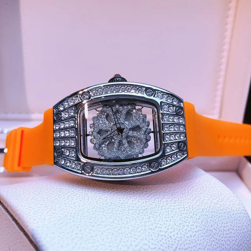 Women's New Gypsophila Hollow Rotating Full Diamond Watch