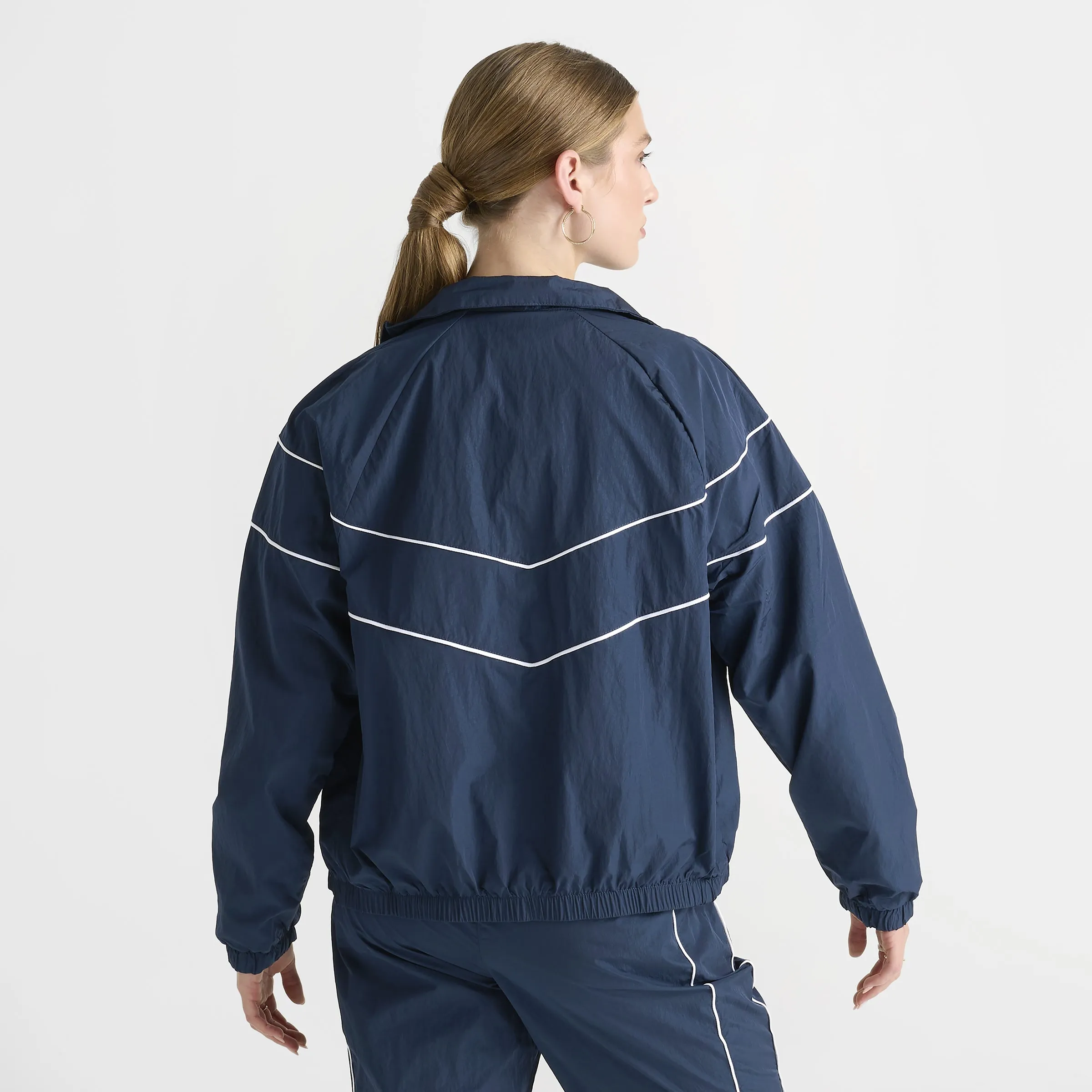 Womens Nike Nike Women's Windrunner UV Protection Woven Full-Zip Jacket Armory Navy / White